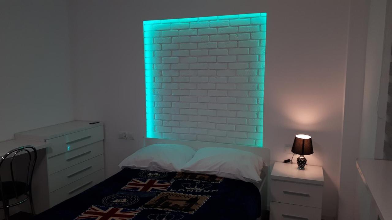 Apartament Centrum Panoramiczna Big Ben Z Balkonem-- Klimatyzacja-- Келце Екстериор снимка